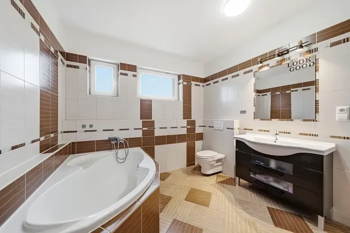 Prodej bytu 3+kk, Bošovice, Vyhlídka, 84 m2