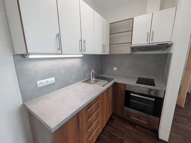 Pronájem bytu 2+kk, Olomouc, Voskovcova, 51 m2