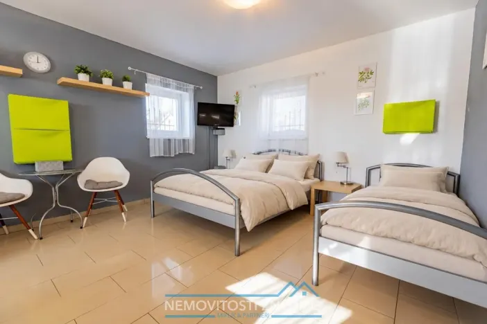 Prodej ubytování, Znojmo - Popice, 360 m2