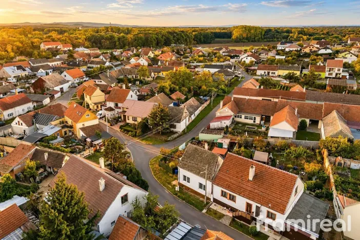Prodej rodinného domu, Drnholec, Dvořákova, 65 m2