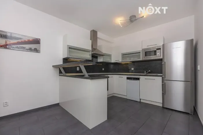 Prodej bytu 2+1, Plzeň, Černická, 65 m2