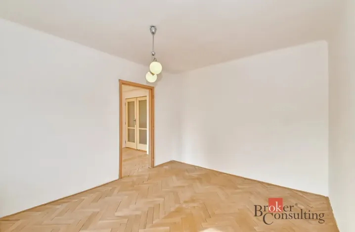 Prodej bytu 2+1, Praha - Komořany, Krupná, 47 m2