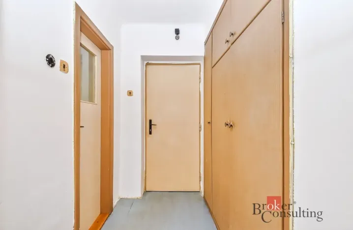 Prodej bytu 2+1, Praha - Komořany, Krupná, 47 m2