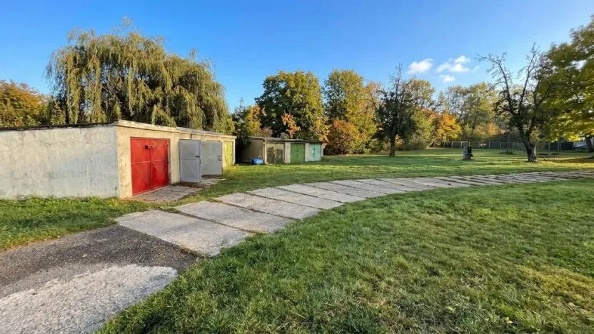 Prodej garáže, Kladno, Fr. Kloze, 21 m2