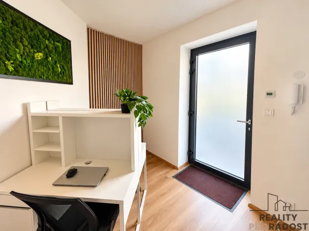 Pronájem bytu 2+kk, Olomouc, Dolní novosadská, 55 m2