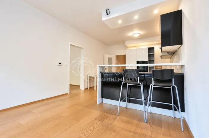 Prodej bytu 2+kk, Praha - Michle, Nuselská, 59 m2