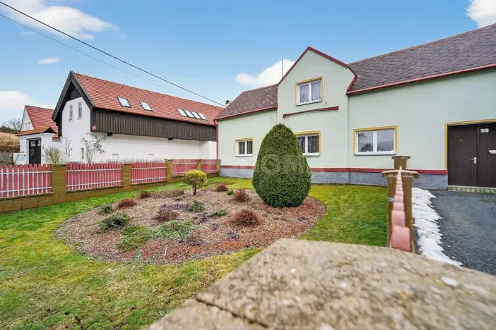 Prodej rodinného domu, Benešovice, 231 m2