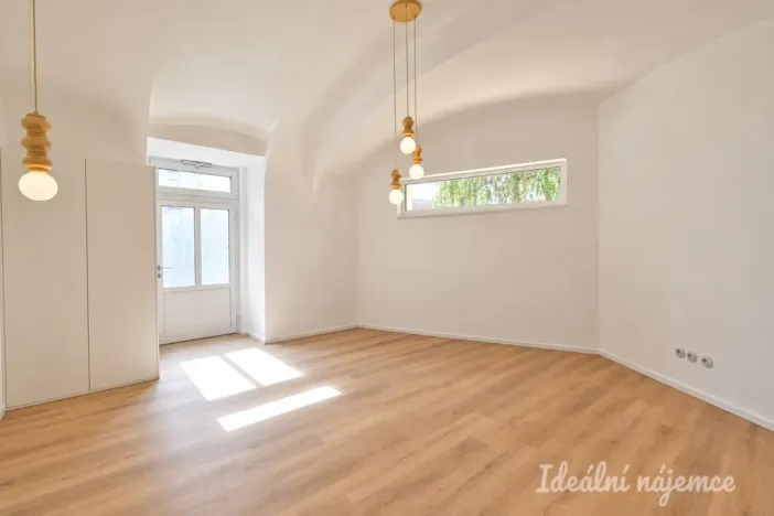 Pronájem bytu 2+kk, Brno - Trnitá, Špitálka, 38 m2