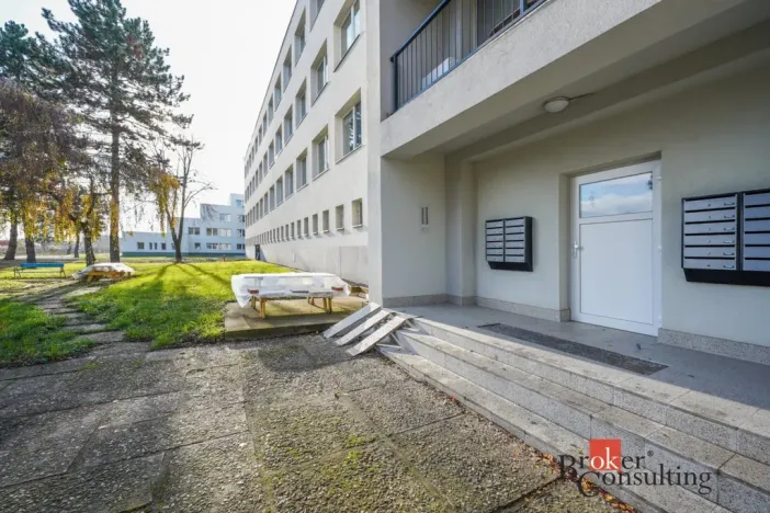 Prodej obchodního prostoru, Mlékojedy, 488 m2