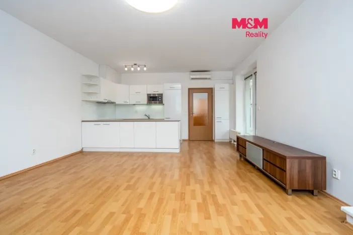 Prodej bytu 2+kk, Praha - Kyje, Sicherova, 64 m2