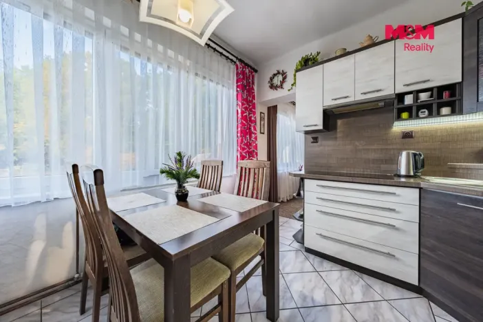 Prodej bytu 3+1, Protivín, Ve Školce, 75 m2
