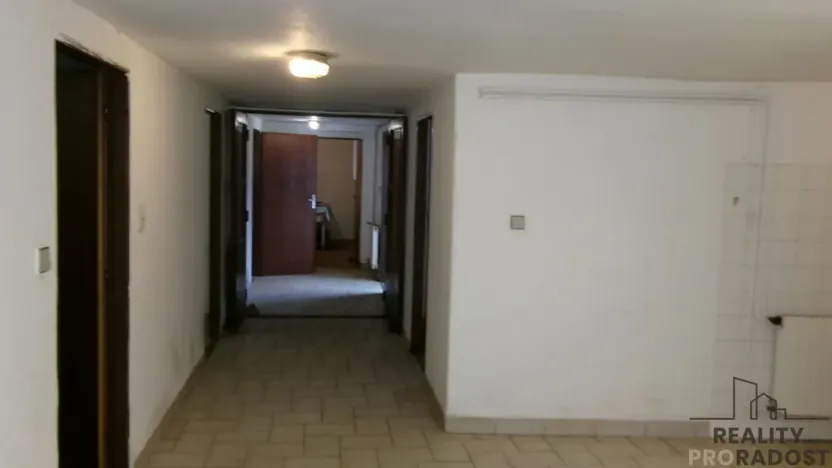 Pronájem výrobních prostor, Střelice, 120 m2