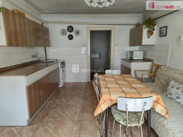 Prodej rodinného domu, Křemže, Náměstí, 220 m2