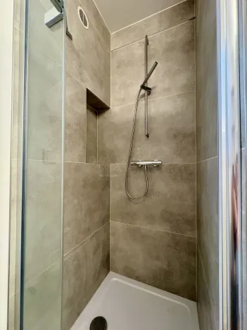 Pronájem bytu 1+kk, Praha, Kodaňská, 10 m2