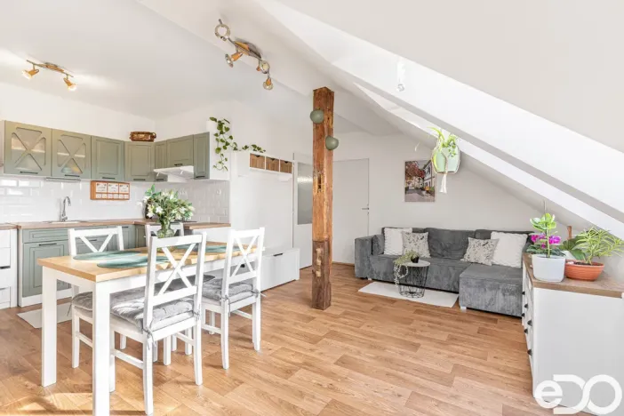 Prodej bytu 2+kk, Neveklov, Pod Radnicí, 56 m2