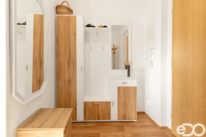 Prodej bytu 2+kk, Neveklov, Pod Radnicí, 56 m2