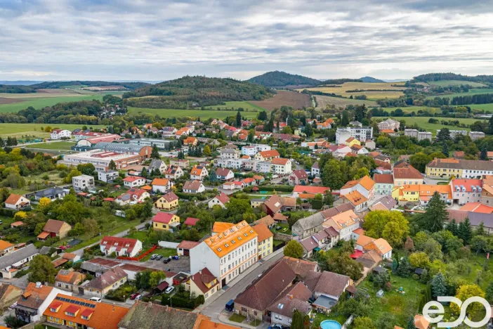 Prodej bytu 2+kk, Neveklov, Pod Radnicí, 56 m2