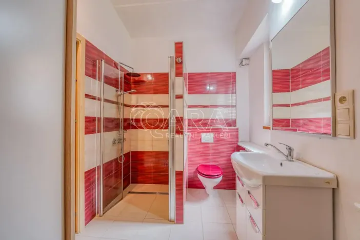 Prodej rodinného domu, Jinín, 245 m2