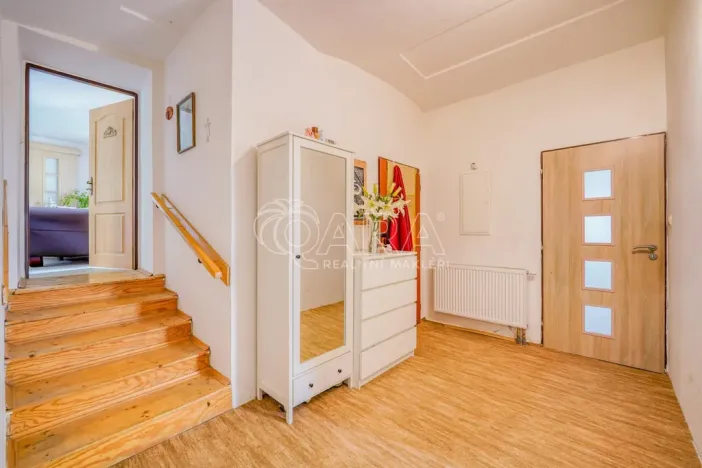 Prodej rodinného domu, Jinín, 245 m2
