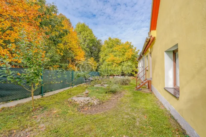 Prodej rodinného domu, Jinín, 245 m2
