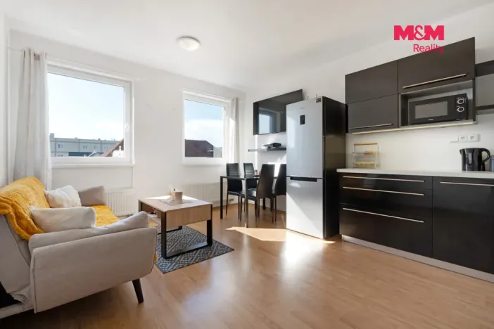 Prodej bytu 3+kk, Králův Dvůr, Popelky Biliánové, 56 m2