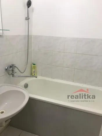 Pronájem bytu 3+1, Opava, Haškova, 58 m2