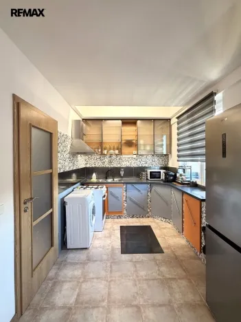 Prodej bytu 2+kk, Karlovy Vary, Horova, 86 m2