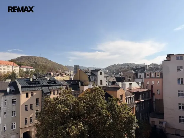 Prodej bytu 2+kk, Karlovy Vary, Horova, 86 m2