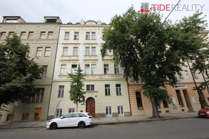 Pronájem bytu 2+kk, Praha, Svobodova, 50 m2