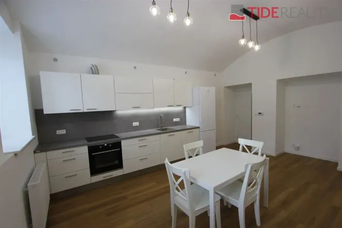 Pronájem bytu 2+kk, Praha, Svobodova, 50 m2