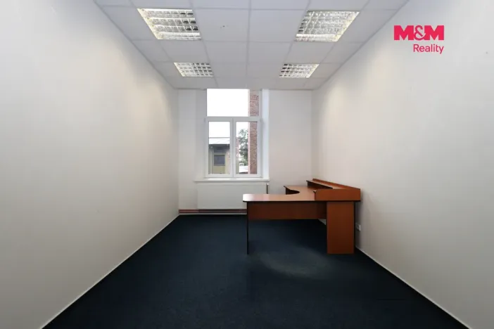 Pronájem kanceláře, Krnov, Čsl. armády, 520 m2