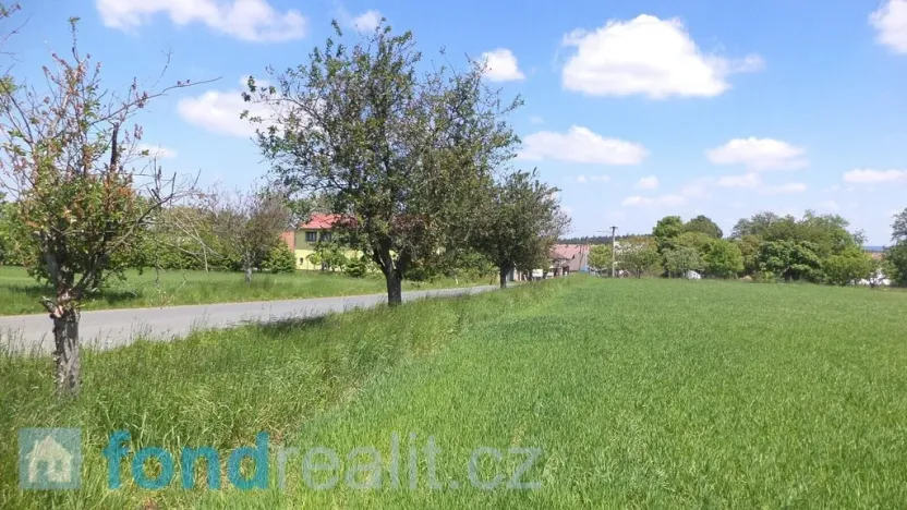 Prodej pole, Rybníček, 1053 m2
