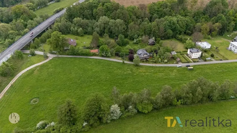 Prodej pozemku pro bydlení, Návsí, 1359 m2