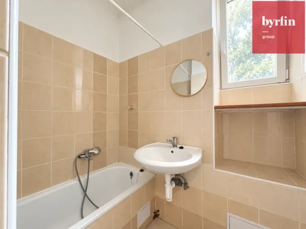 Pronájem bytu 2+1, Opava, Horovo náměstí, 79 m2