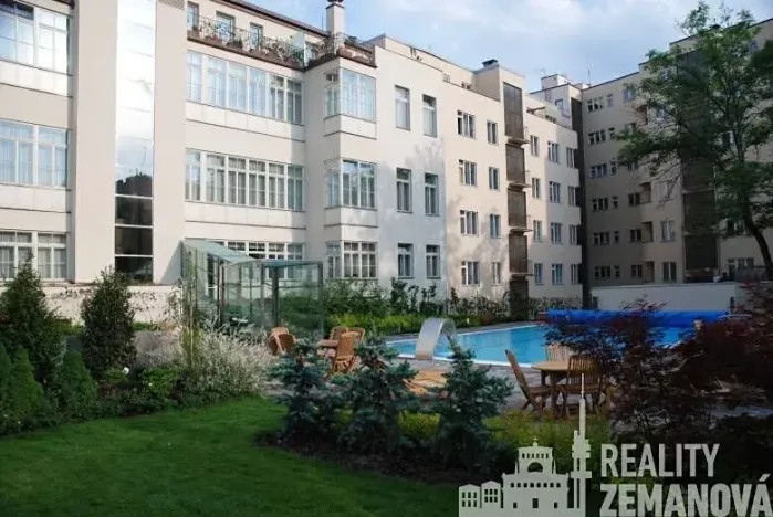 Pronájem bytu 1+kk, Praha - Vinohrady, Italská, 41 m2