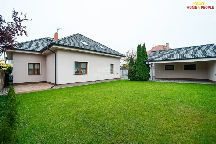 Pronájem rodinného domu, Praha - Horní Počernice, Rožnovská, 145 m2