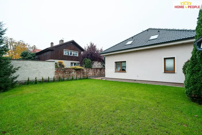 Pronájem rodinného domu, Praha - Horní Počernice, Rožnovská, 145 m2