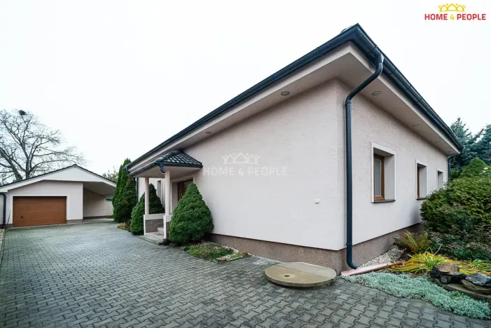 Pronájem rodinného domu, Praha - Horní Počernice, Rožnovská, 145 m2