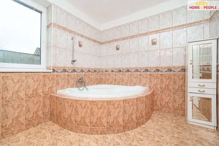 Pronájem rodinného domu, Praha - Horní Počernice, Rožnovská, 145 m2