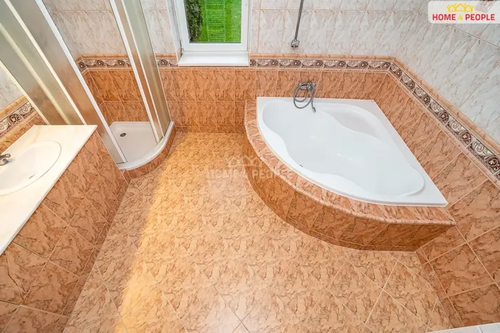 Pronájem rodinného domu, Praha - Horní Počernice, Rožnovská, 145 m2