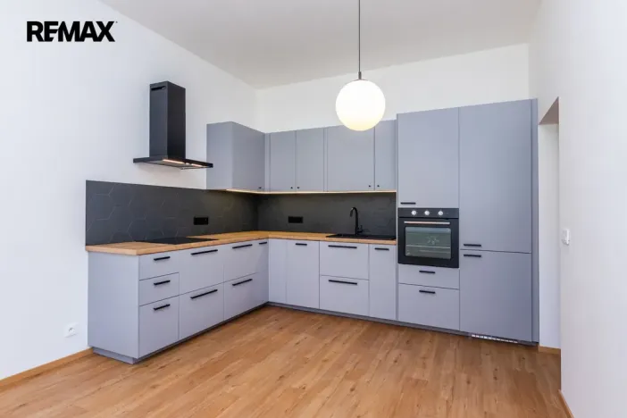Pronájem bytu 2+kk, Praha - Nusle, Sinkulova, 48 m2