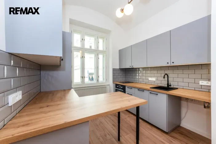 Pronájem bytu 2+kk, Praha - Vyšehrad, Vratislavova, 34 m2