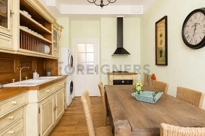 Pronájem bytu 3+1, Praha - Vinohrady, Korunní, 95 m2