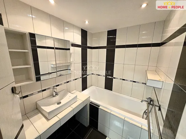 Prodej bytu 3+1, Praha - Kamýk, Cuřínova, 78 m2