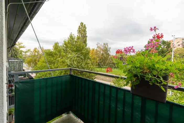 Prodej bytu 2+kk, Milovice - Mladá, Armádní, 53 m2
