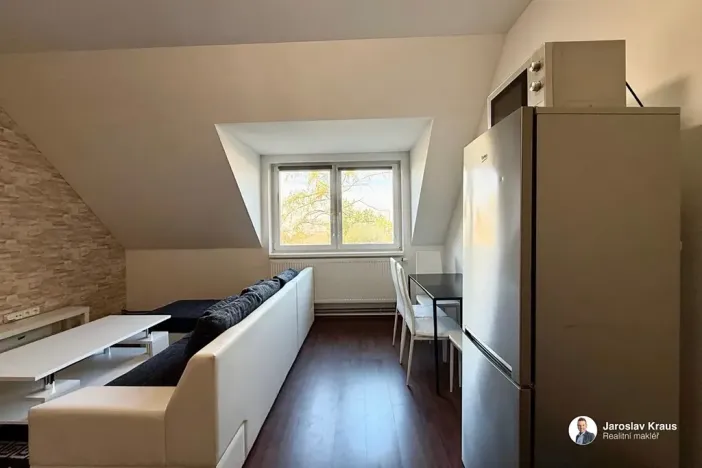 Pronájem bytu 2+kk, Železnice, Tyršova, 42 m2