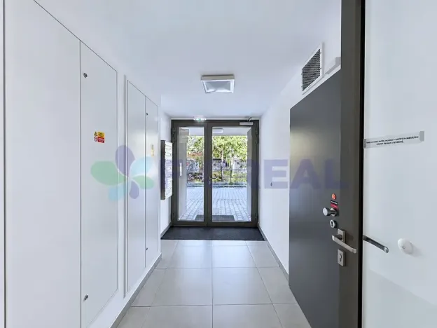 Prodej bytu 1+kk, Praha - Michle, U michelského mlýna, 32 m2
