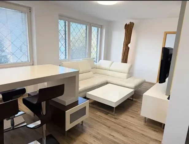 Pronájem bytu 4+1, Praha - Modřany, Hřebíkova, 92 m2