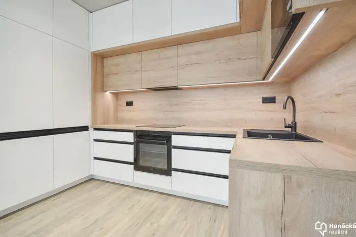 Pronájem bytu 2+kk, Olomouc, Rejskova, 58 m2