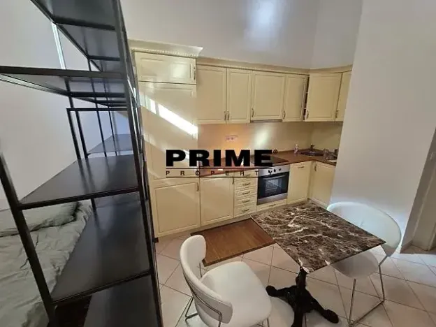 Pronájem bytu 1+kk, Praha - Vinohrady, Italská, 41 m2